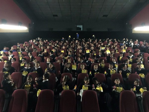 03 de MarÃ§o de 2016 - Hoje os estudantes da @fpiesdescalzos assistiram #Zootopia graÃ§as ao #CompromissoDisney! Eles estavam ZOOPER animados! 2

Today the @fpiesdescalzos students watched #Zootopia thanks to #CompromisoDisney! They were ZOOPER excited! 

Hoy los alumnos de la @fpiesdescalzos vieron #Zootopia gracias a #CompromisoDisney! CÃ³mo ven, estÃ¡n ZOOPER felices! 
