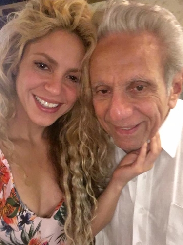 Feliz 85Âº aniversÃ¡rio papai!! Shak

Feliz 85avo cumpleaÃ±os papi!! Shak
