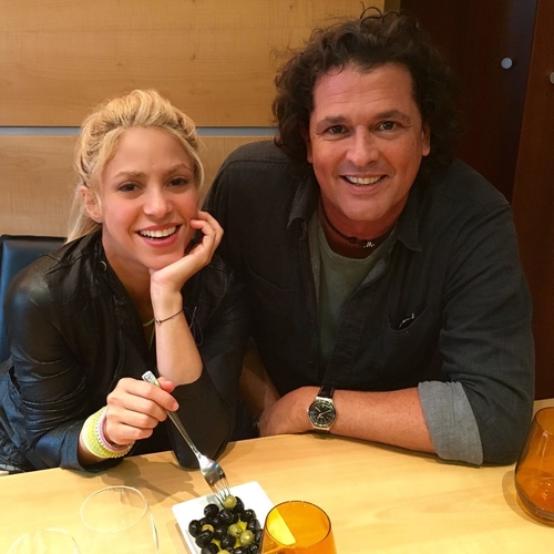 28 de Junho de 2016 - Em Paris com Shak conversando sobre os filhos e o futuro da mÃºsica @shakira #La Bicicleta (Postado por @carlosvives)

En Paris con Shak conversando sobre los hijos y el futuro de la mÃºsica @shakira #LaBicicleta
