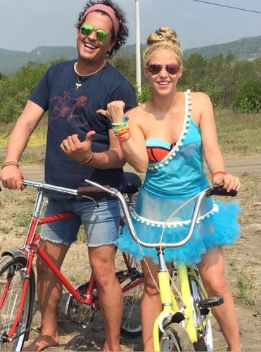 20 de Maio de 2016 - Indo dar uma volta na #laBicicletaðŸš²@carlosvives

Empezando el recorrido en "la bicicleta / Going for a ride on #laBicicletaðŸš²  @carlosvives 
