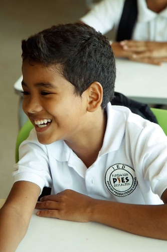 19 de Janeiro de 2016 - Apadrinhe um menino ou uma menina da ColÃ´mbia e faÃ§a parteda mudanÃ§a http://www.fundacionpiesdescalzos.com/es/ayudanos/plan-padrino  #ApadrinaFPD @fpiesdescalzos 

Apadrina un niÃ±o o una niÃ±a de Colombia y haz parte del cambio http://www.fundacionpiesdescalzos.com/es/ayudanos/plan-padrino #ApadrinaFPD @fpiesdescalzos 

Join our Godfather program and sponsor a Colombian child. You can be part of a real change. http://www.fundacionpiesdescalzos.com/en/help-us/godparent-program


