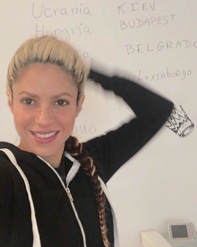 Selfie do dia. Nada especial ou talvez?

Selfie del dia - nada especial o si?

Selfie of the day. Nothing special or maybe? 
