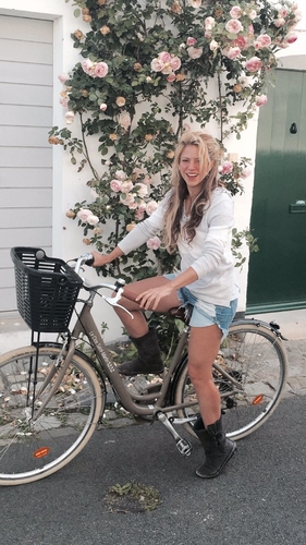 19 de Junho de 2016 - Na minha Bicicleta no interior da FranÃ§a! Shak

En "la Bicicleta" por un rincÃ³n de Francia! On my "Bicicleta" in the French countryside! Shak
