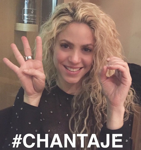 40 million views on the Chantaje vid in only 10 days! Incredible, thank you all for making my day! / 40 millones de visitas el video de #Chantaje en solo 10 dÃ­as! Gracias a todos por esta noticia!! Shak
