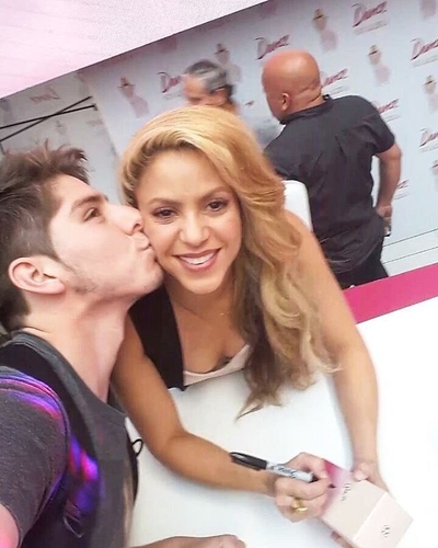 _www_shakirabrasil_com__031.jpg
