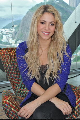 www_shakirabrasil_com00002~15.jpg