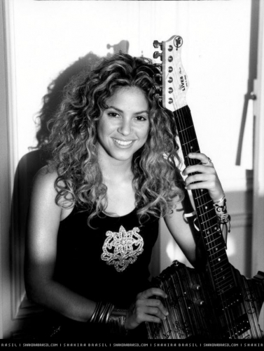 www_shakirabrasil_com00002~79.jpg