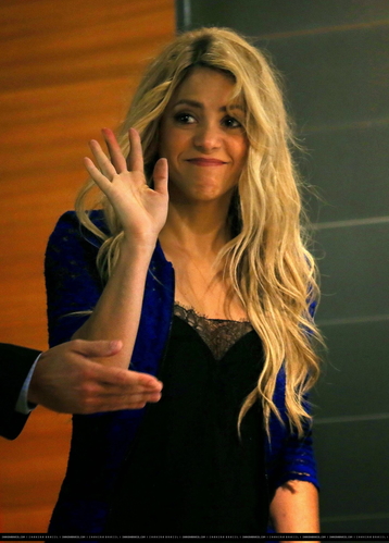 www_shakirabrasil_com00003~14.jpg