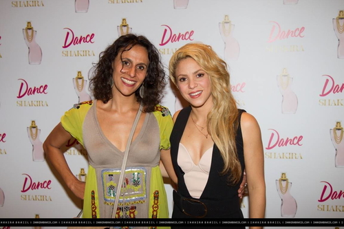 www_shakirabrasil_com00003~26.jpg