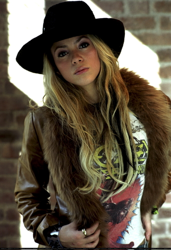 www_shakirabrasil_com00003~38.jpg