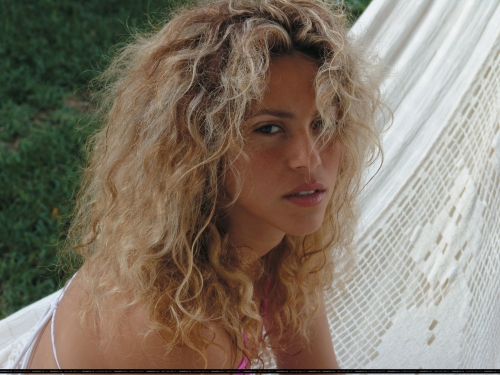 www_shakirabrasil_com00003~60.jpg