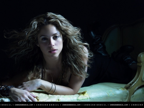 www_shakirabrasil_com00003~79.jpg