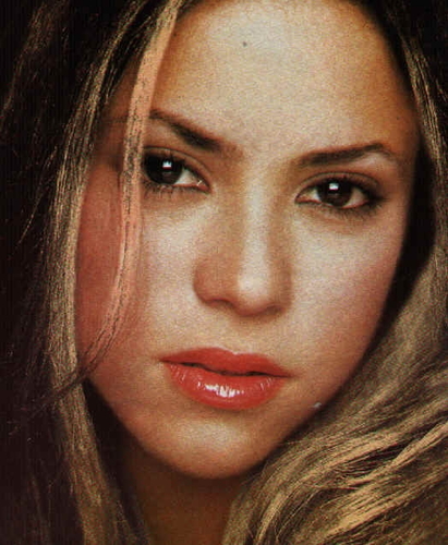 www_shakirabrasil_com00004~44.jpg
