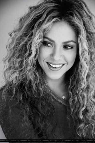 www_shakirabrasil_com00008~13.jpg