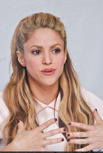 www_shakirabrasil_com00009~6.jpg