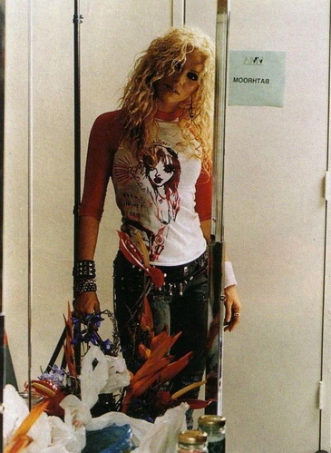 www_shakirabrasil_com00010~32.jpg