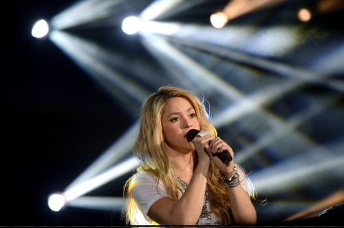 www_shakirabrasil_com00013~10.jpg