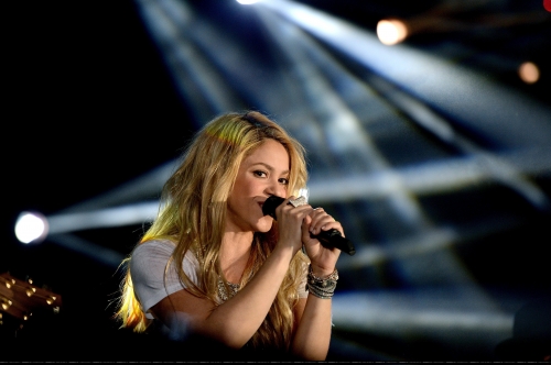 www_shakirabrasil_com00015~10.jpg