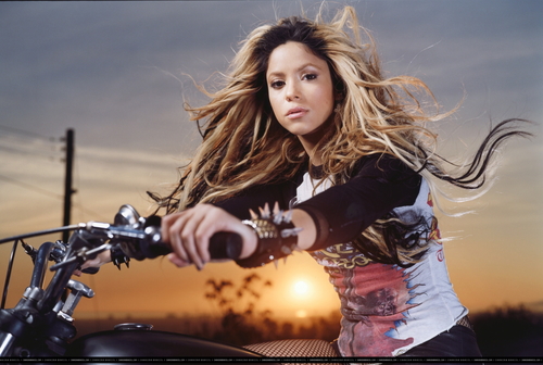 www_shakirabrasil_com00016~22.jpg