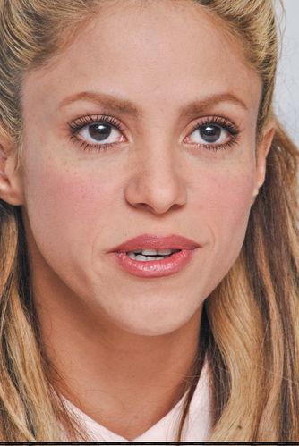 www_shakirabrasil_com00025~7.jpg