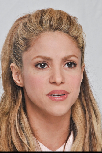 www_shakirabrasil_com00029~7.jpg