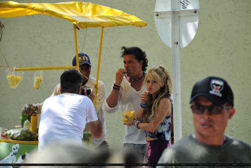 www_shakirabrasil_com0002~26.jpg