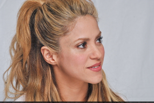 www_shakirabrasil_com00034~8.jpg