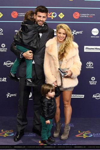 www_shakirabrasil_com00036~8.jpg