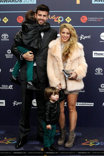 www_shakirabrasil_com00038~8.jpg