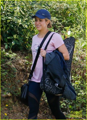 www_shakirabrasil_com0003~22.jpg