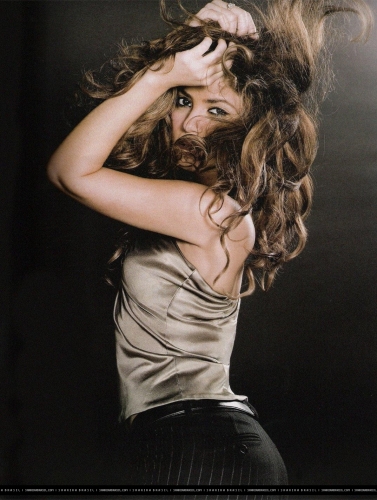 www_shakirabrasil_com0003~4.jpg