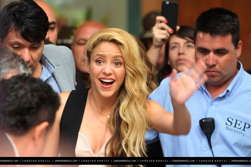 www_shakirabrasil_com00041~11.jpg