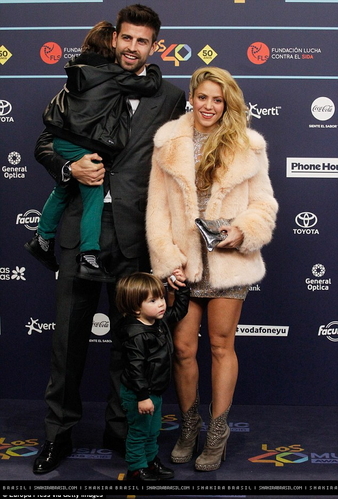 www_shakirabrasil_com00041~8.jpg