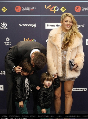 www_shakirabrasil_com00042~9.jpg