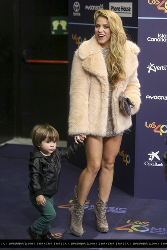 www_shakirabrasil_com00043~9.jpg