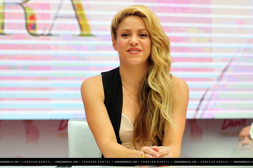 www_shakirabrasil_com00046~12.jpg