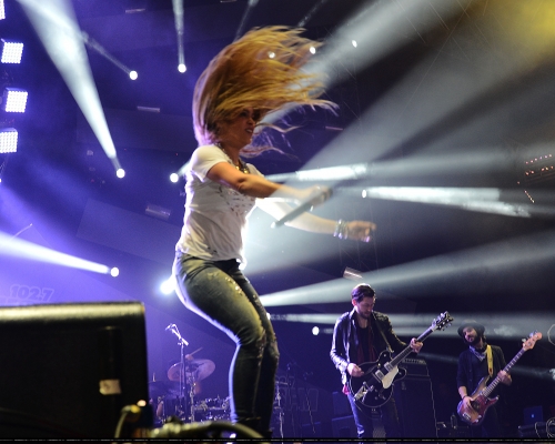 www_shakirabrasil_com00048~14.jpg