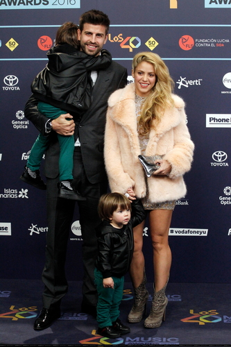 www_shakirabrasil_com00050~8.jpg