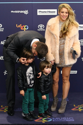 www_shakirabrasil_com00052~9.jpg