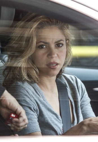 www_shakirabrasil_com0006~13.jpg
