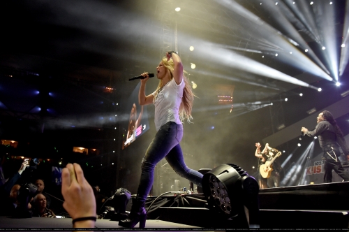 www_shakirabrasil_com00072~12.jpg