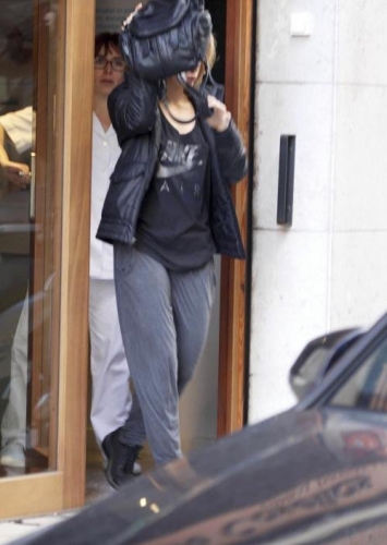 www_shakirabrasil_com0007~5.jpg