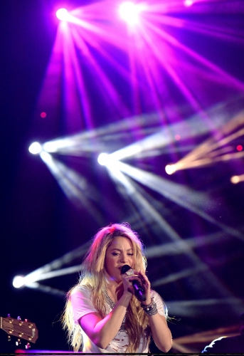 www_shakirabrasil_com00080~12.jpg