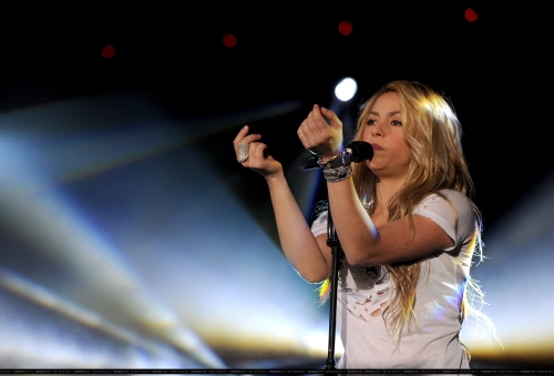 www_shakirabrasil_com00095~10.jpg