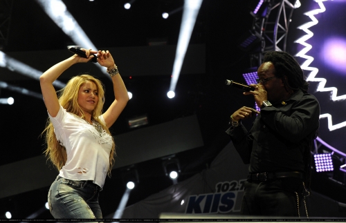 www_shakirabrasil_com00109~13.jpg