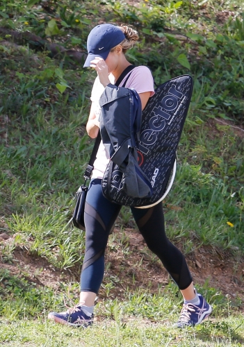 www_shakirabrasil_com0014~7.jpg