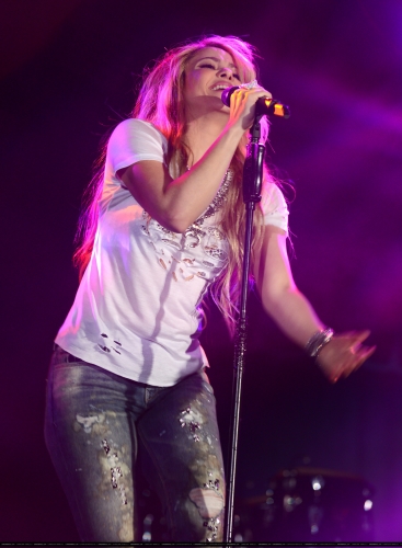 www_shakirabrasil_com00159~12.jpg