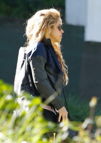 www_shakirabrasil_com0018~4.jpg