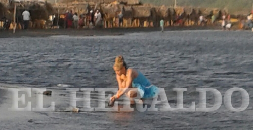 www_shakirabrasil_com0018~5.jpg