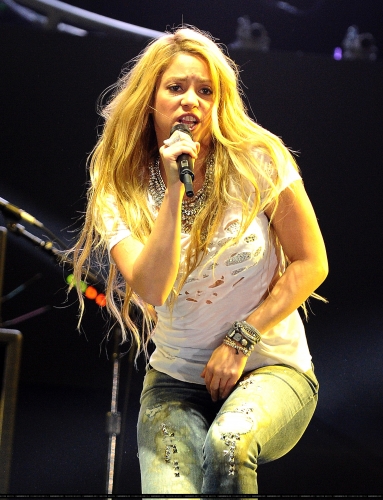 www_shakirabrasil_com00247~11.jpg